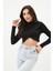 Kadın Dik Yaka Drapeli Kapaklı Crop Bluz 1655-24 1