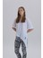 Beyaz Kadın Eiffel Baskı Detay Asimetrik Kesim T-Shirt 1