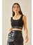 Siyah U Yaka Lastikli Crop Bluz 5YXK2-48381-02 2