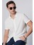 Slim Fit Dar Kesim Kısa Kollu Nefes Alan Örme Doku Armür Desenli Yazlık Beyaz Erkek Gömlek 1