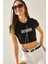 Siyah Bisiklet Yaka Zincir Detaylı Crop T-Shirt 5YXK1-48412-02 1