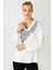 V Yaka Taşlı Ekru Kadın Bluz 30237-2Y4 4