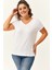Kadın Büyük Beden V Yaka Basic Kısa Kollu Beyaz T-Shirt 4