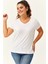 Kadın Büyük Beden V Yaka Basic Kısa Kollu Beyaz T-Shirt 5