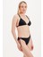Global Aksesuar Detaylı Üçgen Bikini Üst 2