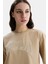 Helena Kahve Bisiklet Yaka Oversize Crop Nakışlı Oversize Kadın Tshirt 2