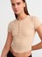30938 Düğme Detaylı Crop Top-Açık Bej 4
