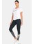 Dri-Fit One Swoosh Graphic Running Standart Fit Kesim Beyaz Kadın Tişört 4