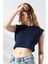 Dik Omuzlu Kol Detaylı Esnek Penye Kompakt Crop T-Shirt 21670 Lacivert 2