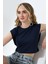 Dik Omuzlu Kol Detaylı Esnek Penye Kompakt Crop T-Shirt 21670 Lacivert 3