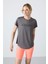 Koyu Gri Polyester Nefes Alan Dokulu İnce Esnek Standart Fit Performans Kadın T-Shirt - 97283 4