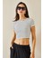 Beyaz Sırt Dekolteli Aksesuarlı Crop Bluz 5YXK2-48670-01 2