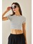 Beyaz Sırt Dekolteli Aksesuarlı Crop Bluz 5YXK2-48670-01 3