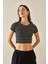 Siyah Sırt Dekolteli Aksesuarlı Crop Bluz 5YXK2-48670-02 3