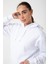 Beyaz Baskısız Kanguru Cepli Kapüşonlu 3 Iplikli Şardonlu Oversize Kadın Sweatshirt 2
