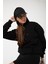 Siyah Baskısız Kanguru Cepli Kapüşonlu 3 Iplikli Şardonlu Oversize Kadın Sweatshirt 4
