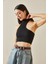 Siyah Arkası Düğmeli Crop Bluz 5YXK2-48727-02 5