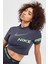 Pro Dri-Fit Cropped Graphic Sleeve Kadın Antrasit Tişört 1