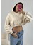 Kutup Beyazı Kapşonlu Geniş Kesim Şardonlu Crop Sweatshirt 26260 4