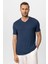 Lacivert V Yaka Basic Erkek T-Shirt 1