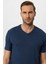 Lacivert V Yaka Basic Erkek T-Shirt 4