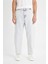 %100 Pamuk Relaxed Slouchy Fit Rahat Kesim Havuç Kalıp Normal Bel Daralan Paça Jean Pantolon B8321AX24AU 1