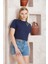 Lacivert Omuzu Gül Nakışlı Basic Crop T-Shirt- 2412 4