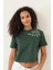 Yeşil Omuzu Papatya Nakışlı Basic Crop T-Shirt- 2413 1
