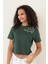 Yeşil Omuzu Papatya Nakışlı Basic Crop T-Shirt- 2413 3