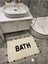 Bath Siyah Ponpon Detaylı Yazılı Banyo Paspası 90×57 2