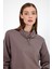 Kadın Norah Vizon Yakası Detaylı Regular Fit Sweatshirt 2