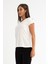 Kadın Pamuklu Yumuşak Dokulu Likralı Esnek Kumaş Basic V Yaka T-Shirt 1