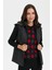 Kadın Kapüşonlu Üçgen Desenli Kısa Kapitone Yelek Siyah 2