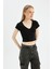 Coool Fitted V Yaka Ribana Basic Düz Kısa Kollu Tişört D4243AX24HS 3