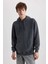 Siyah Regular Fit Kapüşonlu Yıkamalı Soluk Efektli Kanguru Cepli Sweatshirt B1118AX23AU 3