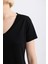 Regular Fit V Yaka Basic Düz Kısa Kollu Tişört W9204AZ24SM 4