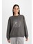 Kadın Antrasit Relax Fit Bisiklet Yaka Baskılı İnce Sweatshirt D5925AX24AU 1