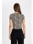 Slim Fit Dar Kesim Bisiklet Yaka Leopar Desenli Kısa Kollu Tişört D4965AX24AU 6