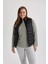 Su İtici Regular Fit Dik Yaka Basic Cepli Şişme Yelek Z0760AZ23SP 7