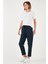 Pamuklu Normal Bel Regular Fit Düz Paça Pantolon Bayan Pantolon 668YP42282S4 1