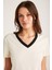 Camille Kadın V Yaka Kısa Kollu Ekru T-Shirt 3