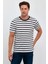 Siyah Çizgili Erkek Slim Fit Kesim Bisiklet Yaka Kısa Kollu T-Shirt - Siyah 2