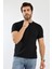 Erkek Jakarlı Çizgi Kabartmalı T-Shirt 3