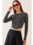 Siyah Bisiklet Yaka Çizgili Crop Bluz 5YXK2-48930-02 1