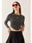 Siyah Bisiklet Yaka Çizgili Crop Bluz 5YXK2-48930-02 2