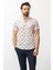 Desenli Beyaz Renk Yarım Patlı Slim Fit Kısa Kollu Hakim Yaka Erkek Gömlek 1