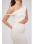 Cut-out detaylı midi ekru elbise 4