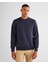 Erkek Lacivert Regular Fit Bisiklet Yaka Logolu Sweatshirt 2015085.433 1