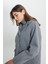Regular Fit Normal Kesim Kapüşonlu Gri Parka Ceket 5
