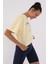 Açık Sarı Yazı Baskılı Kısa O Yaka Kadın Oversize T-Shirt - 97135 6
